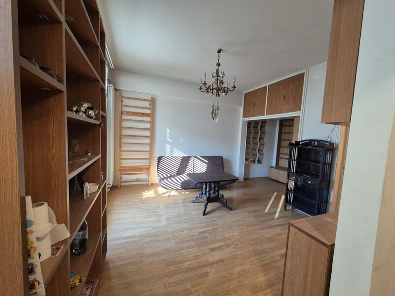 Universitate, Campineanu